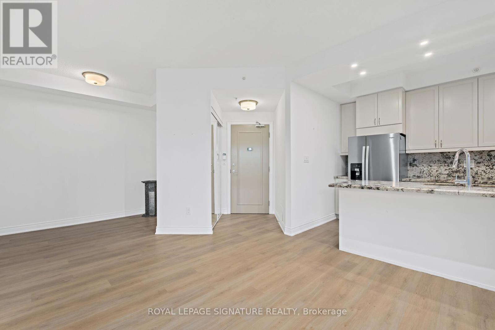 220 - 2396 Major Mackenzie Drive W Property Photo 9
