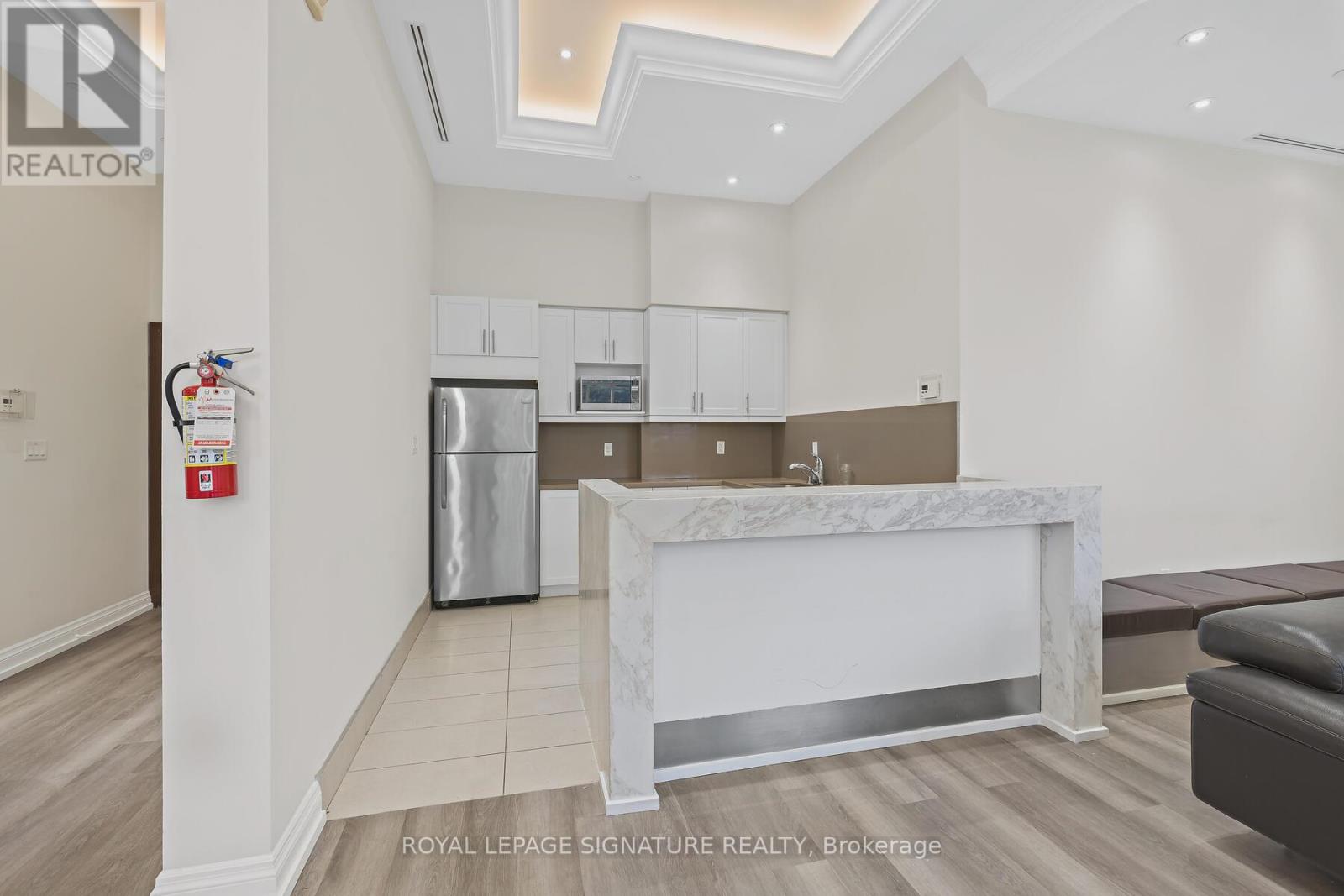 220 - 2396 Major Mackenzie Drive W Property Photo 27