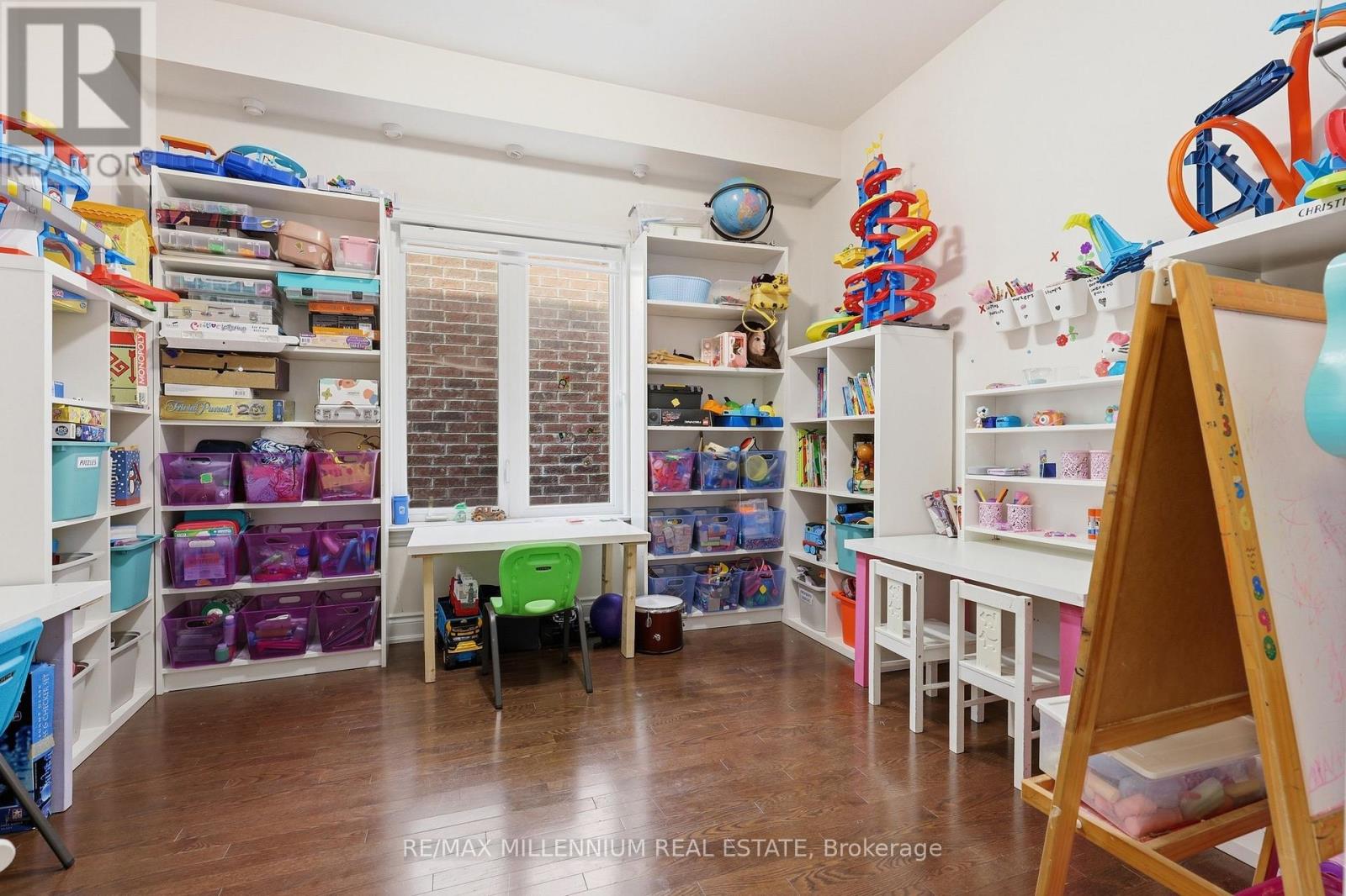 296 Miller Park Avenue Property Photo 5