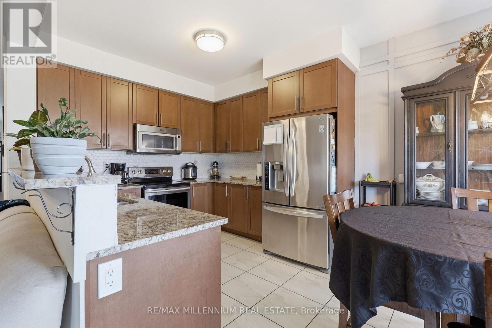 296 Miller Park Avenue Property Photo 10