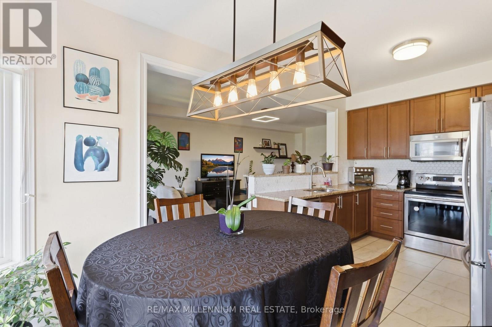 296 Miller Park Avenue Property Photo 11