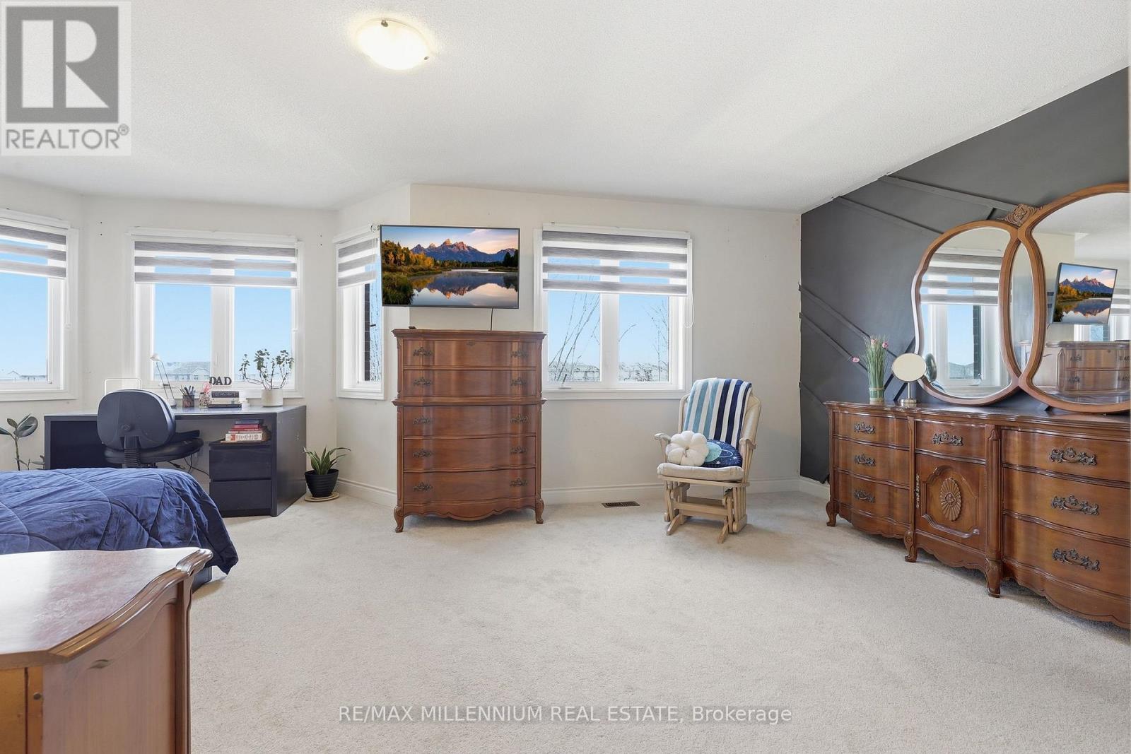 296 Miller Park Avenue Property Photo 13