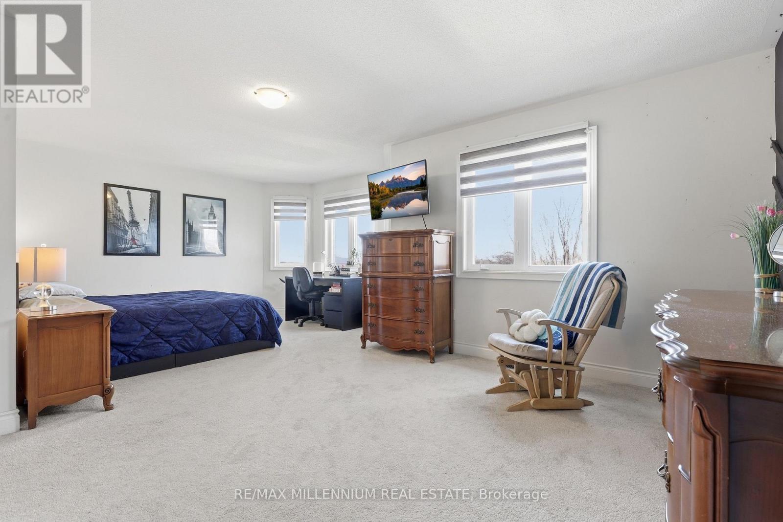 296 Miller Park Avenue Property Photo 15