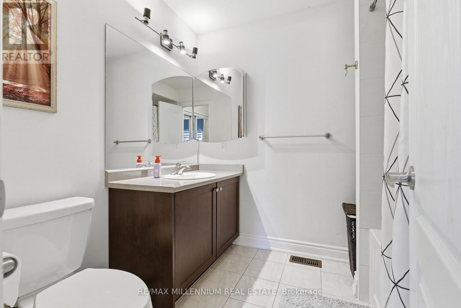 296 Miller Park Avenue Property Photo 16