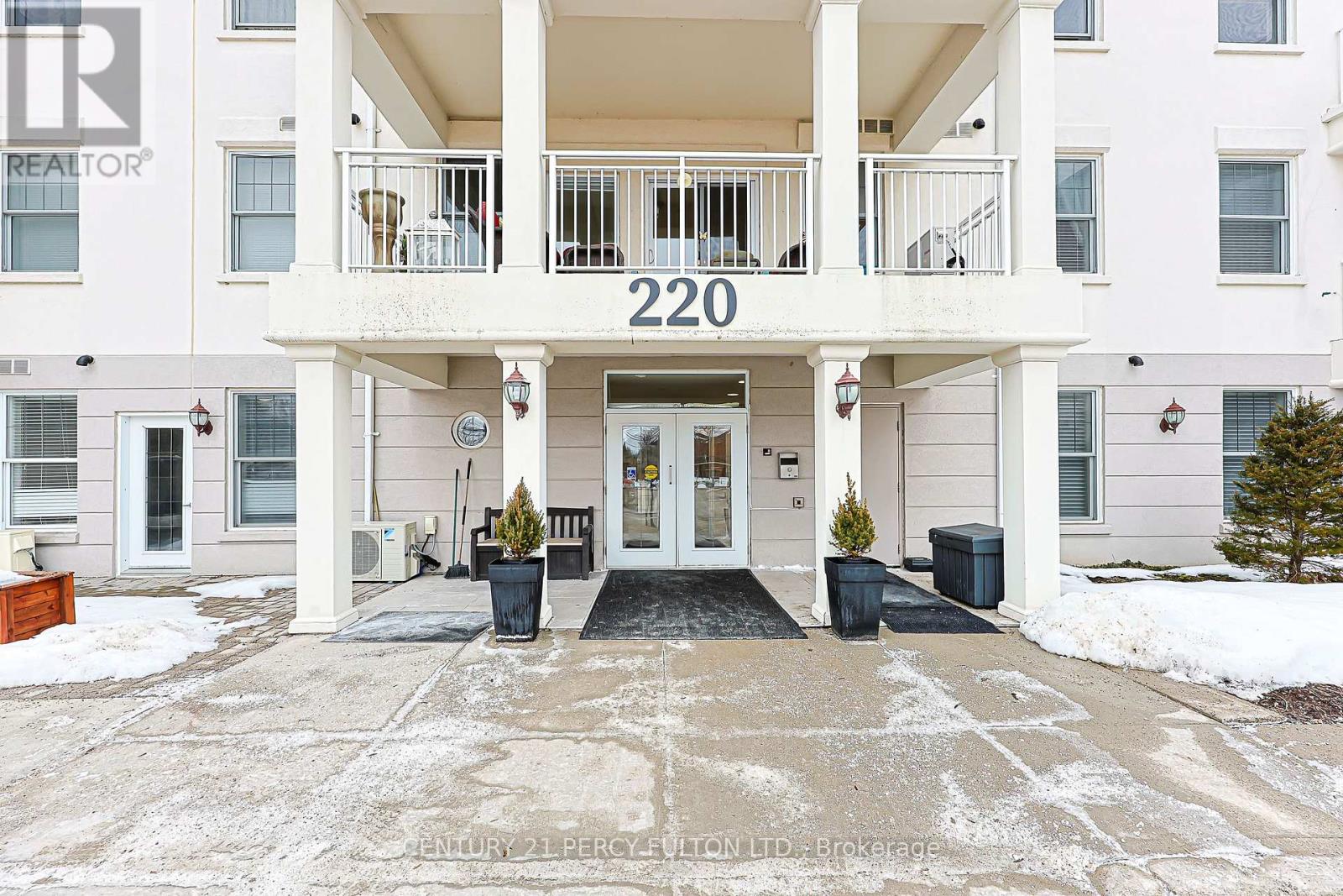 211 - 220 MAIN STREET N