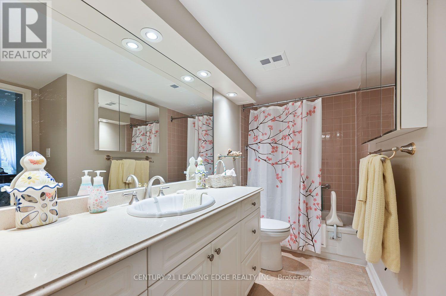 103 - 100 Anna Russell Way Property Photo 20