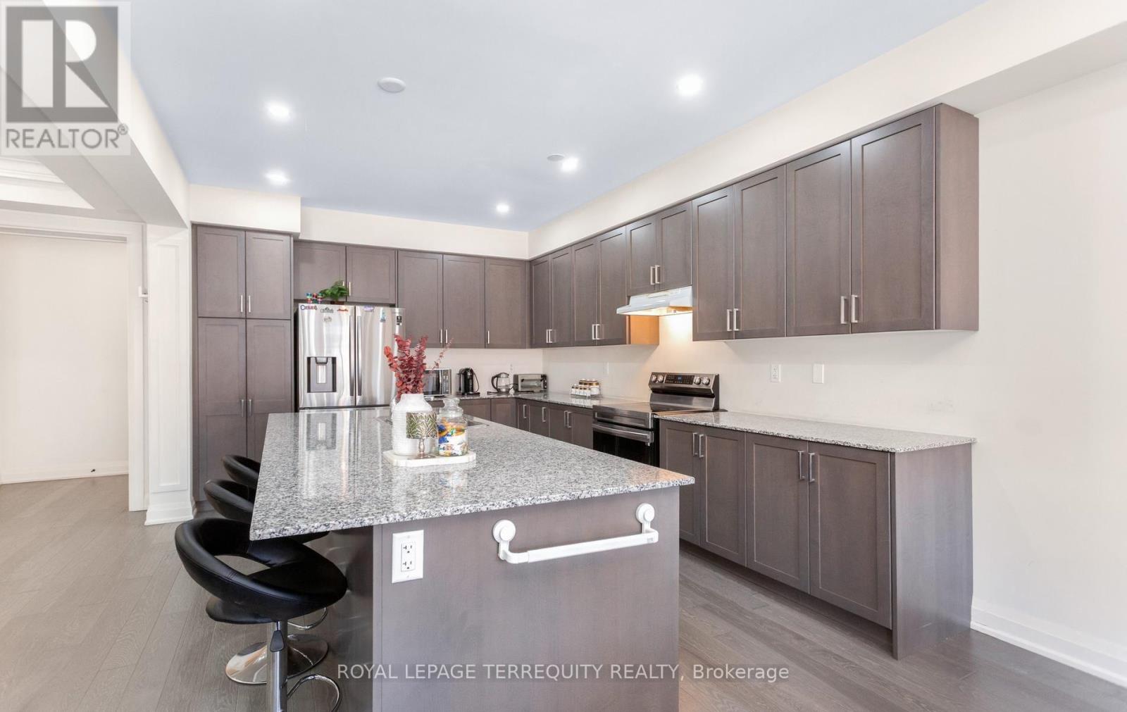 242 Factor Street Property Photo 14
