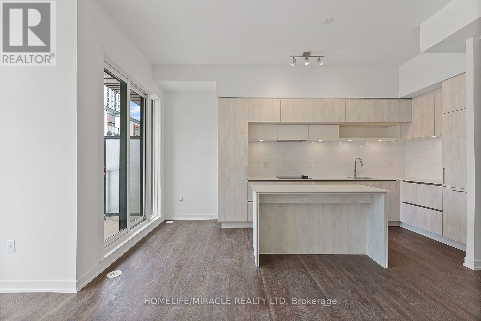 Th704 - 5 Steckley House Lane Property Photo 12
