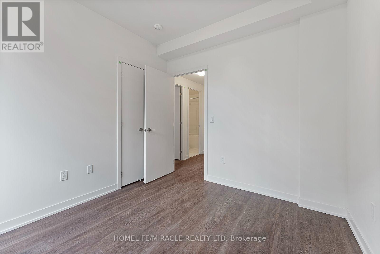 Th704 - 5 Steckley House Lane Property Photo 16