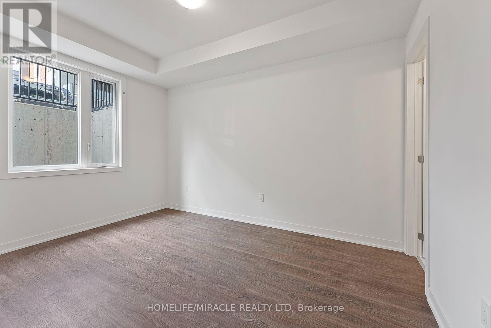 Th704 - 5 Steckley House Lane Property Photo 22