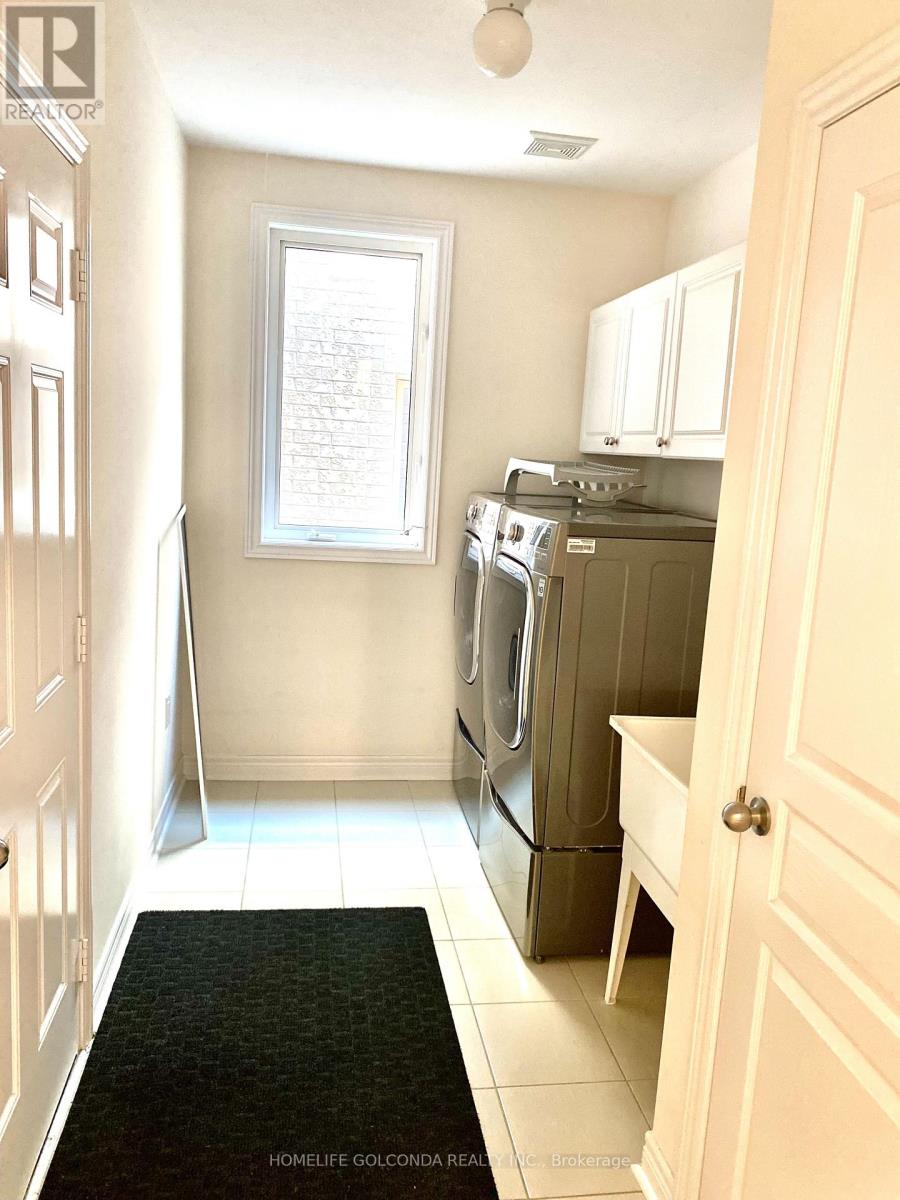 160 Chouinard Way Property Photo 13