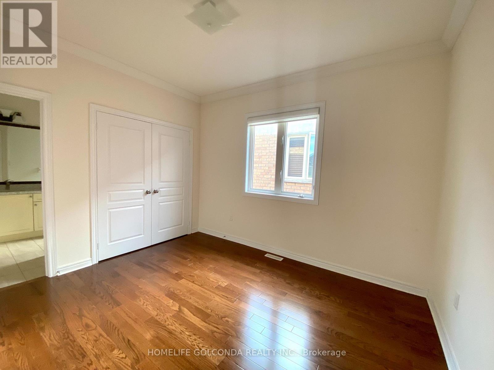 160 Chouinard Way Property Photo 17
