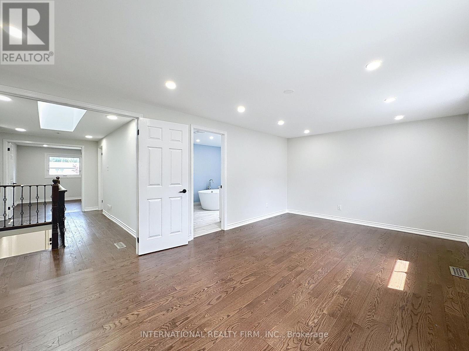 21 Mayvern Crescent Property Photo 29