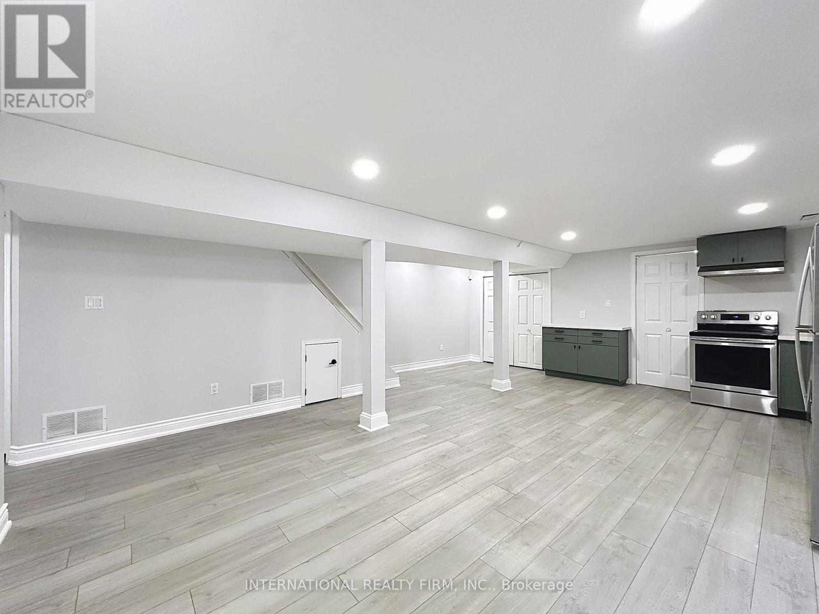 21 Mayvern Crescent Property Photo 36