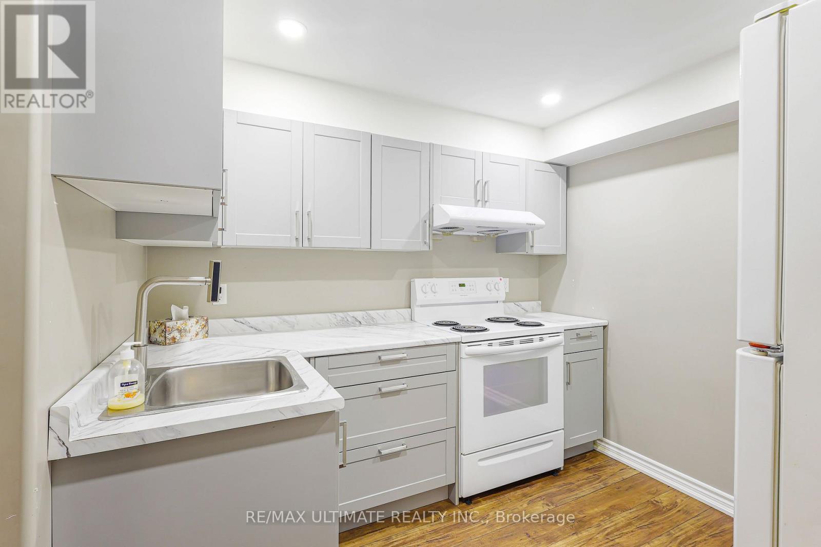 42 Walker Boulevard Property Photo 34