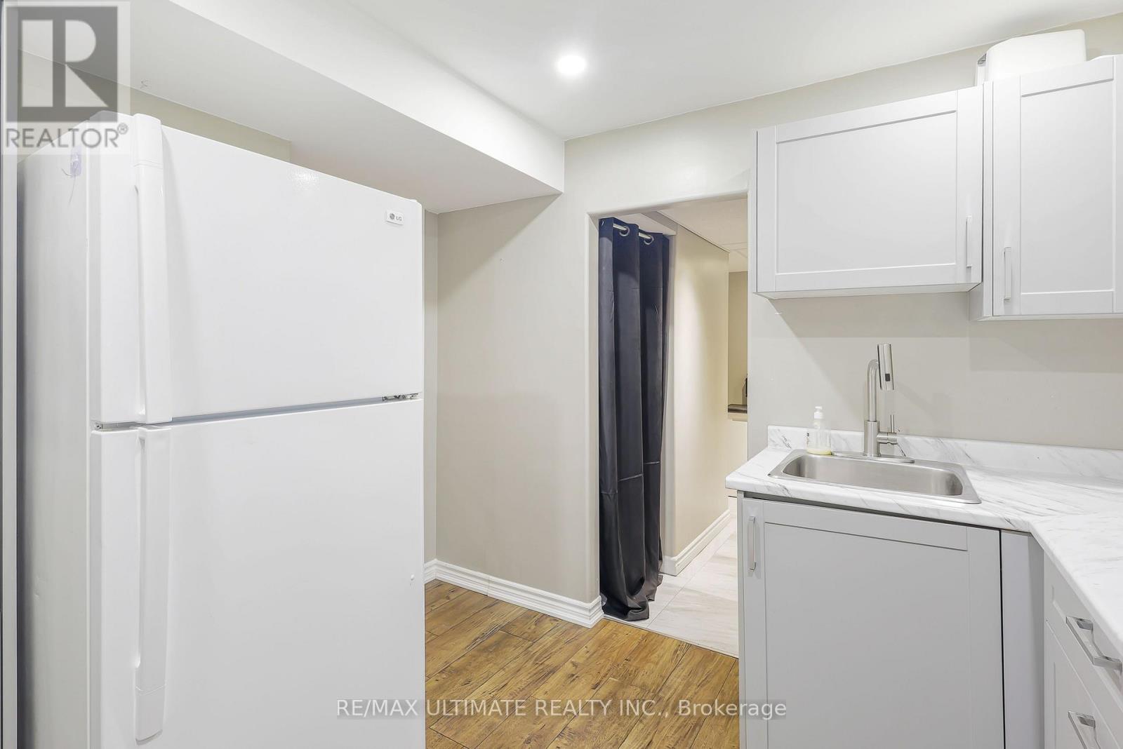 42 Walker Boulevard Property Photo 35