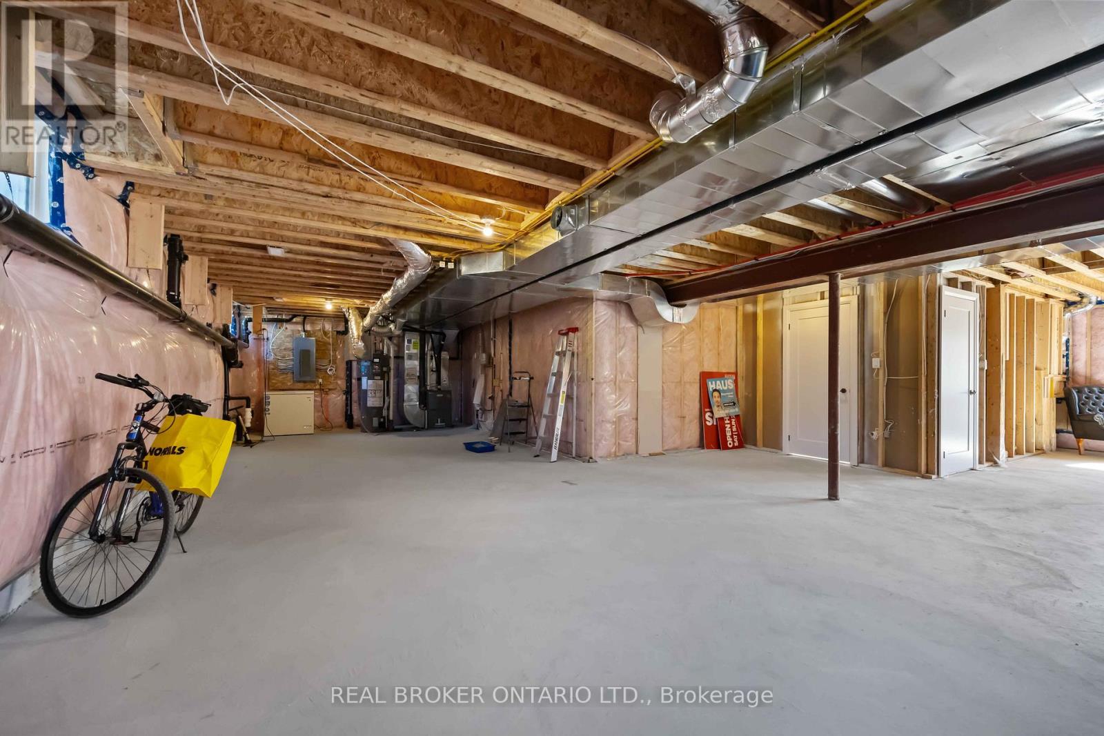 2236 Pemberton Way Property Photo 42