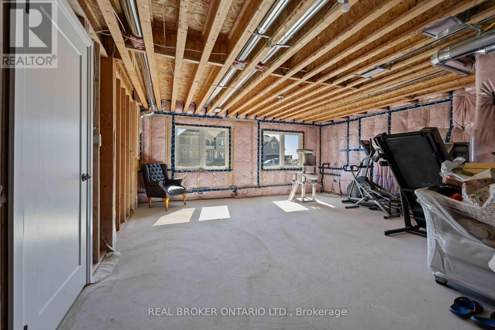 2236 Pemberton Way Property Photo 43