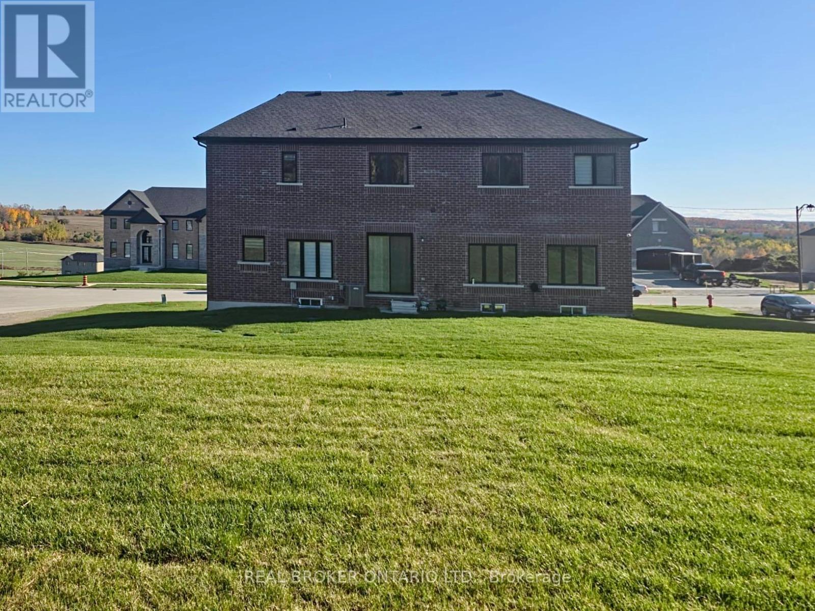 2236 Pemberton Way Property Photo 45