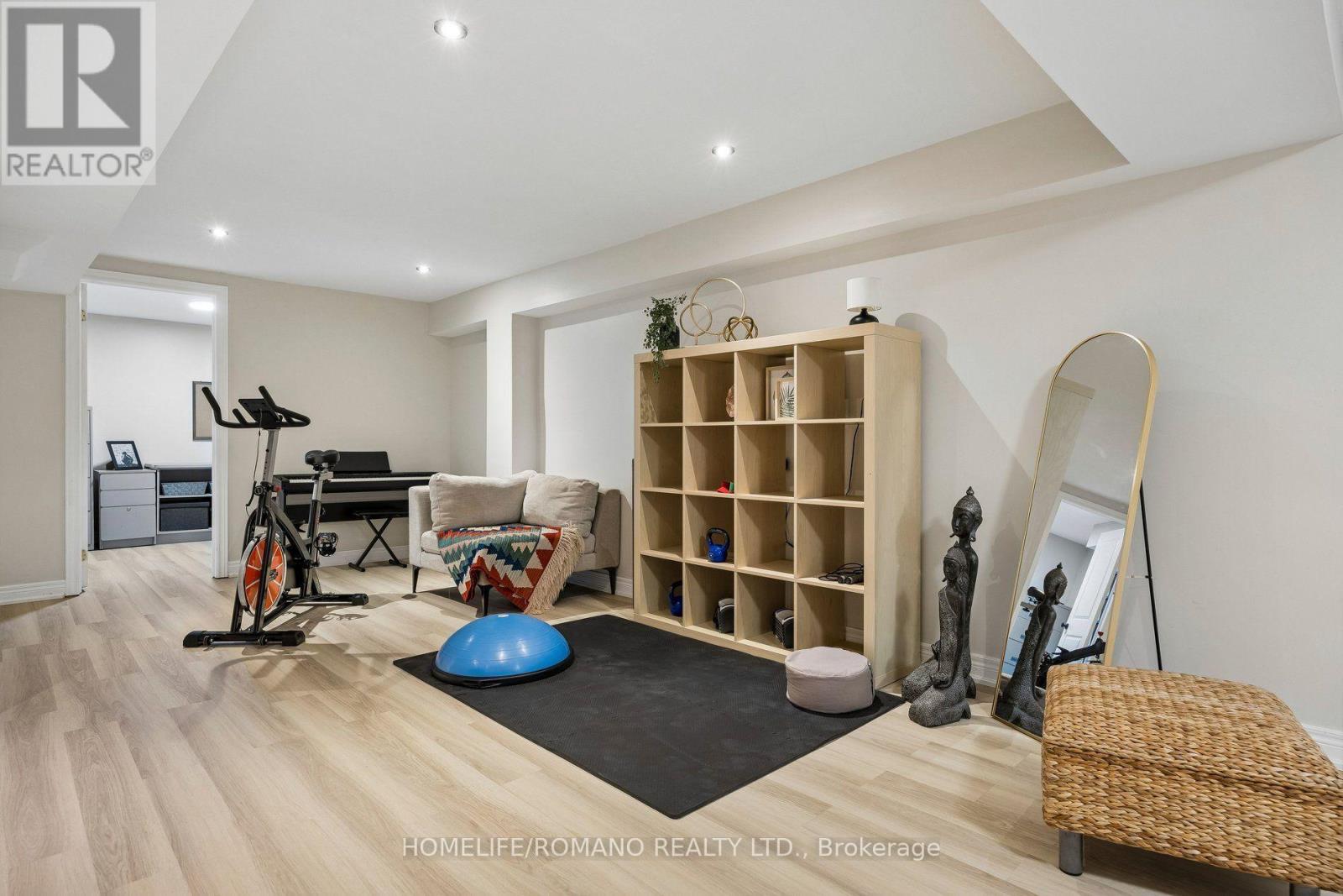 54 Links Road Property Photo 27