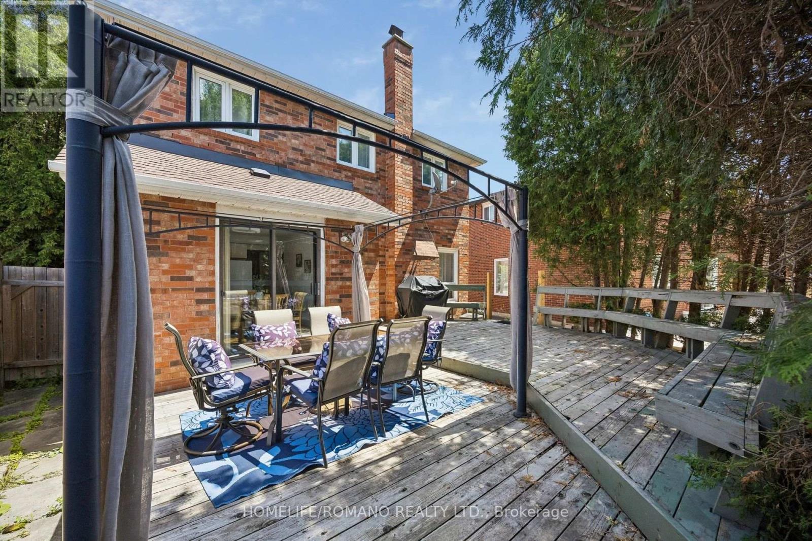 54 Links Road Property Photo 32
