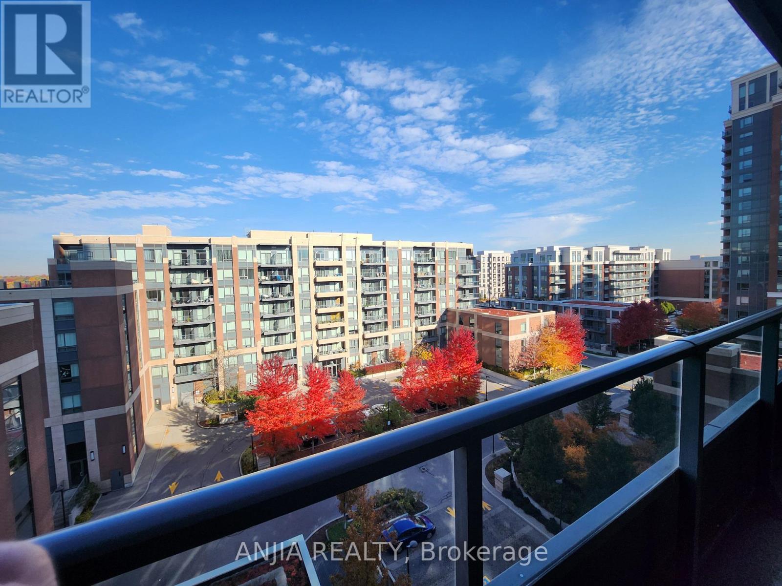 901 - 18 Uptown Drive Property Photo 15