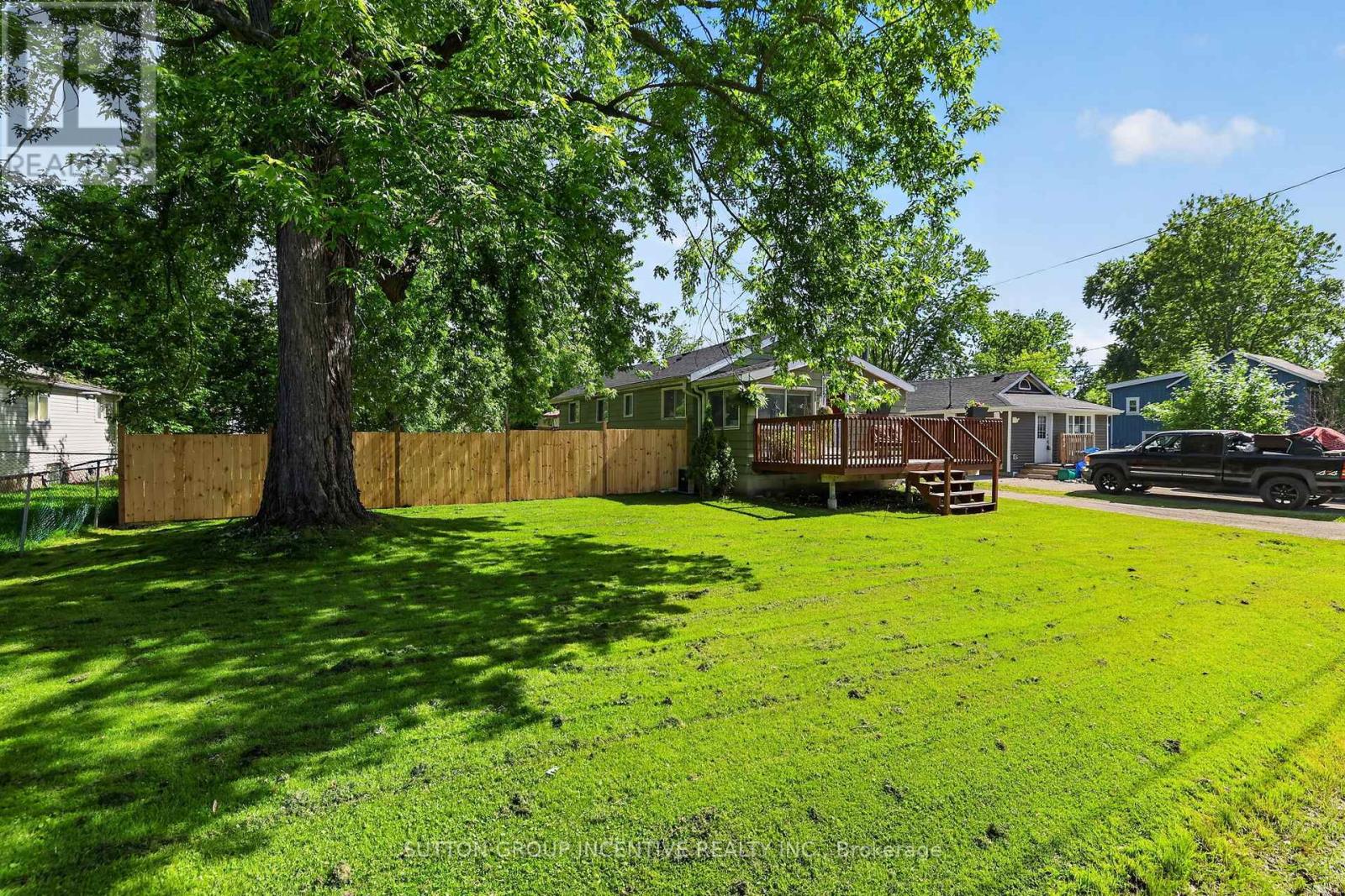 191 Ways Bay Drive Property Photo 3