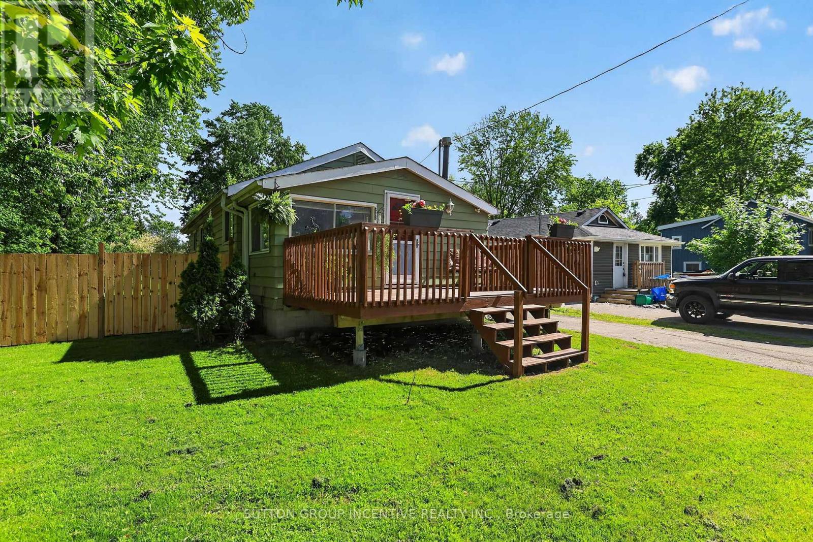191 Ways Bay Drive Property Photo 4