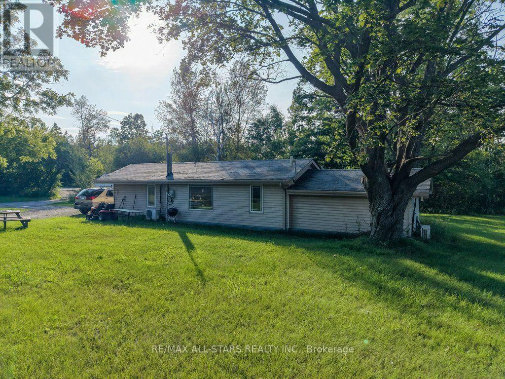 6059 6th Concession Property Photo 6