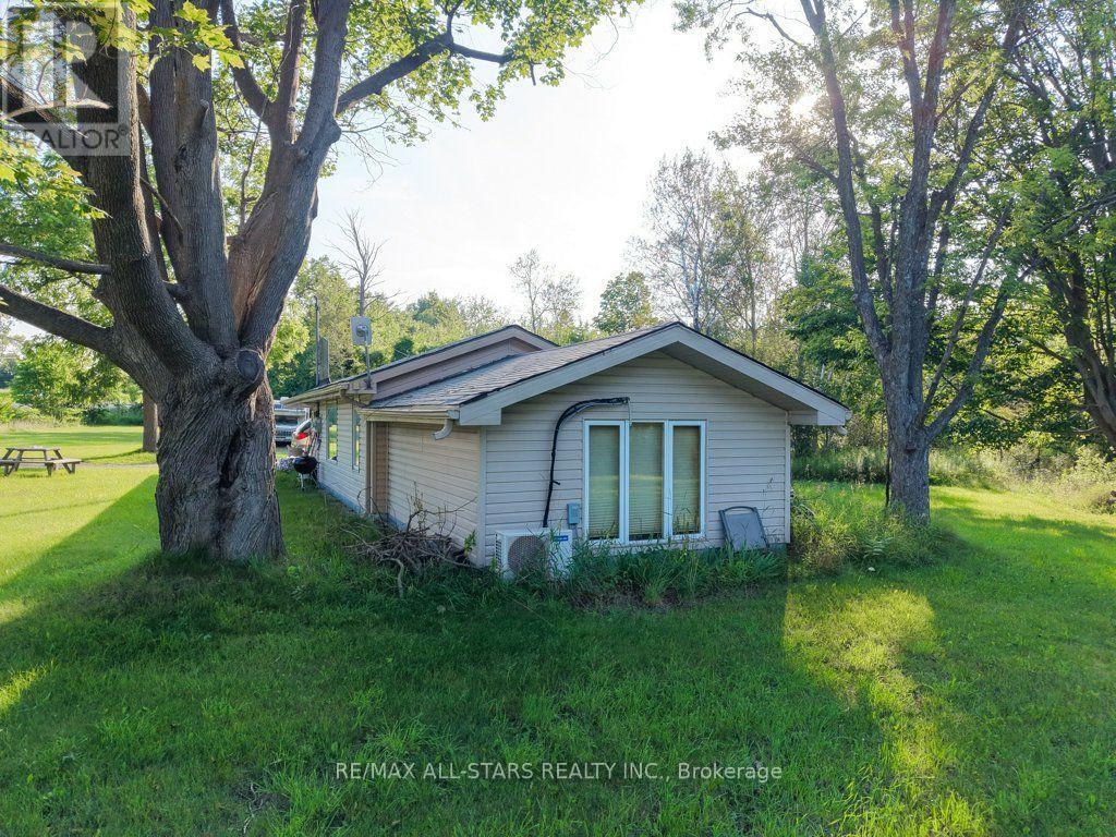 6059 6th Concession Property Photo 7