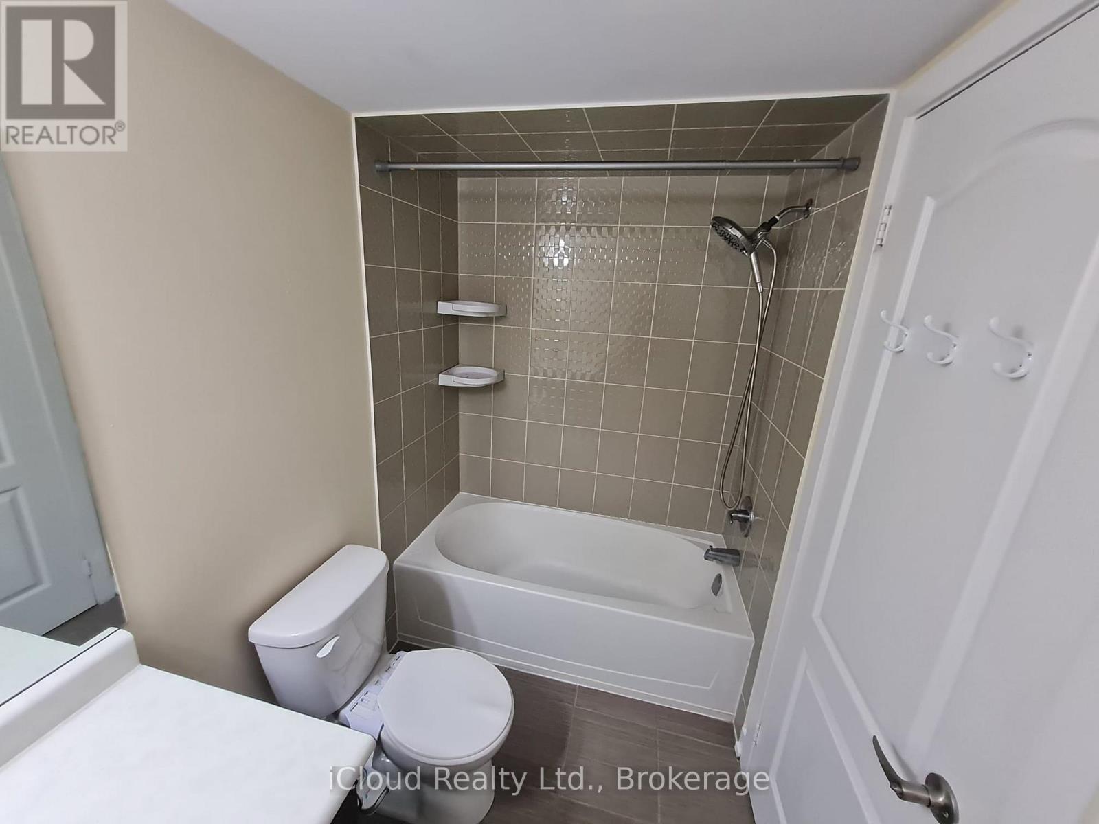 1001 - 55 Lindcrest Manor Property Photo 16