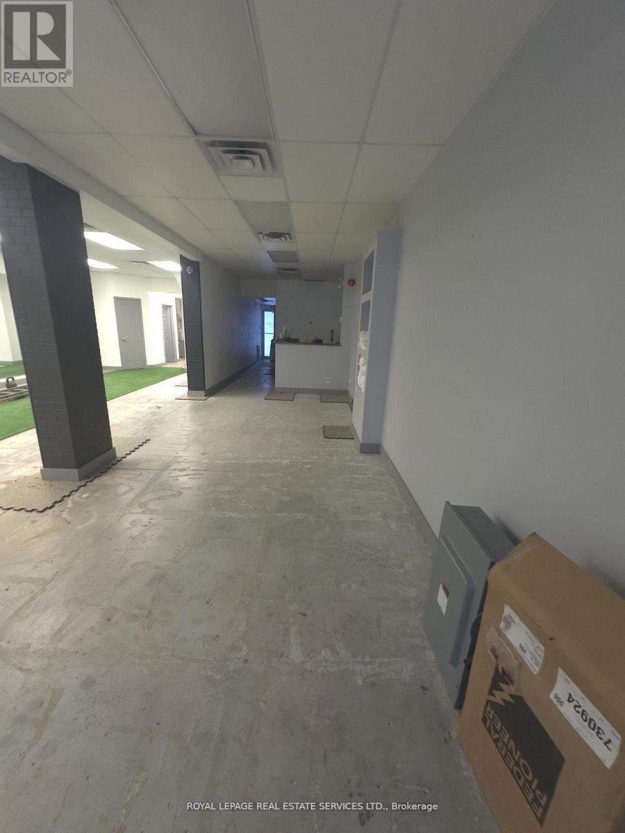 103 - 10055 Keele Street Property Photo 6