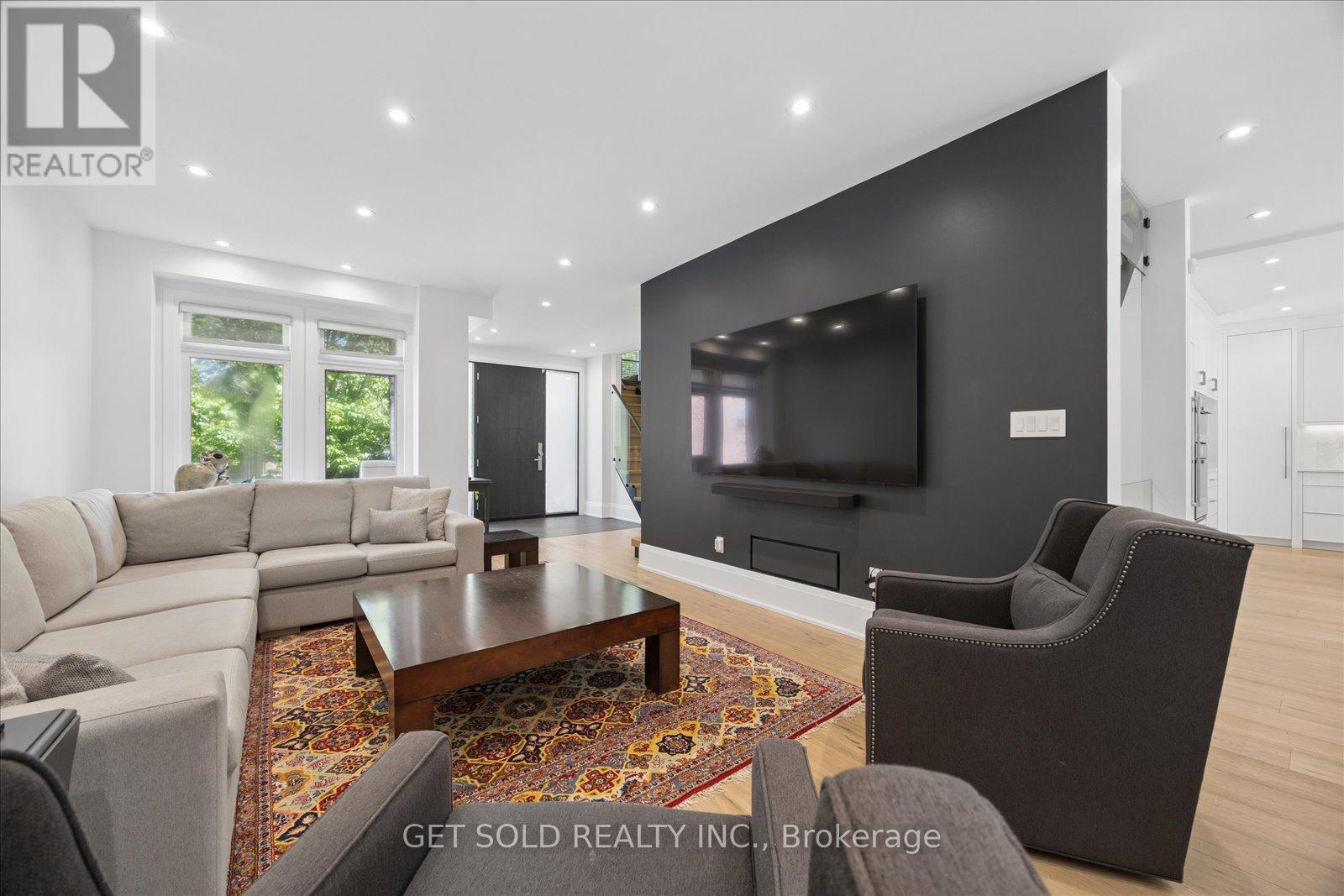64 Spence Drive Property Photo 7