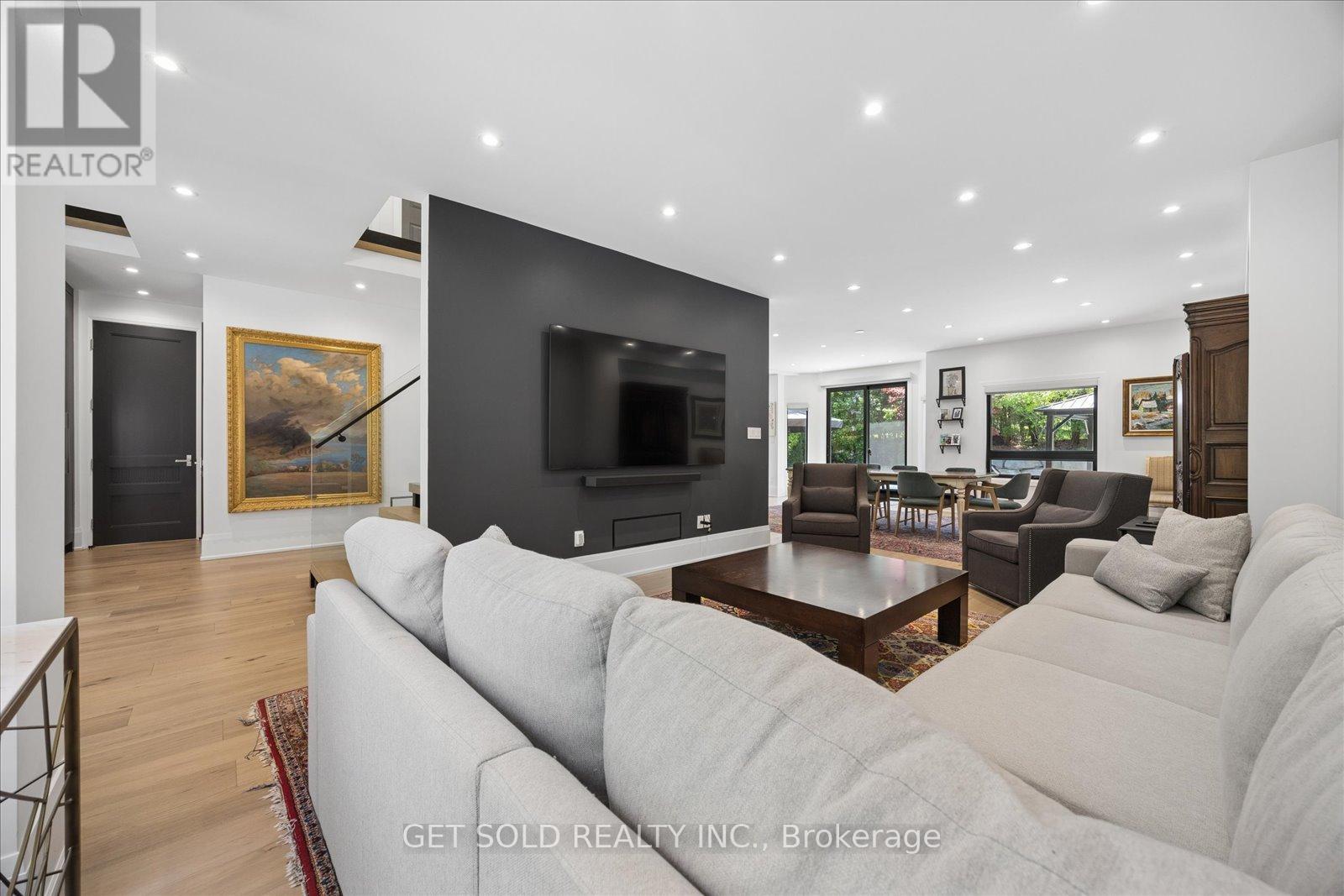 64 Spence Drive Property Photo 8