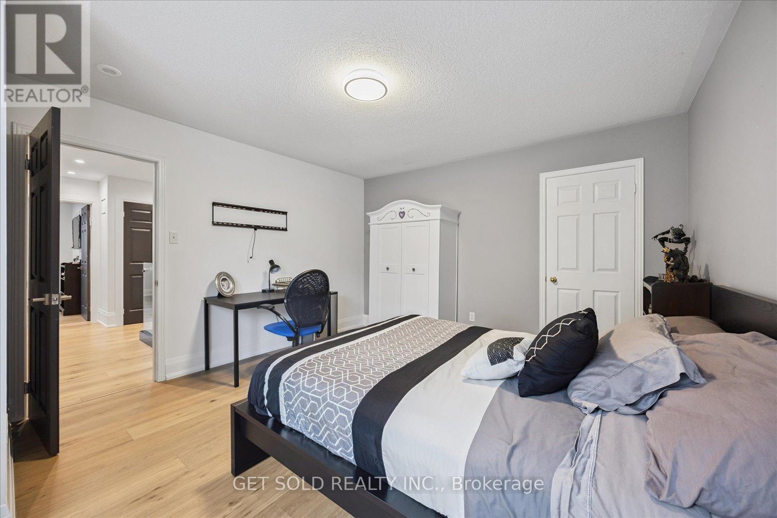 64 Spence Drive Property Photo 31