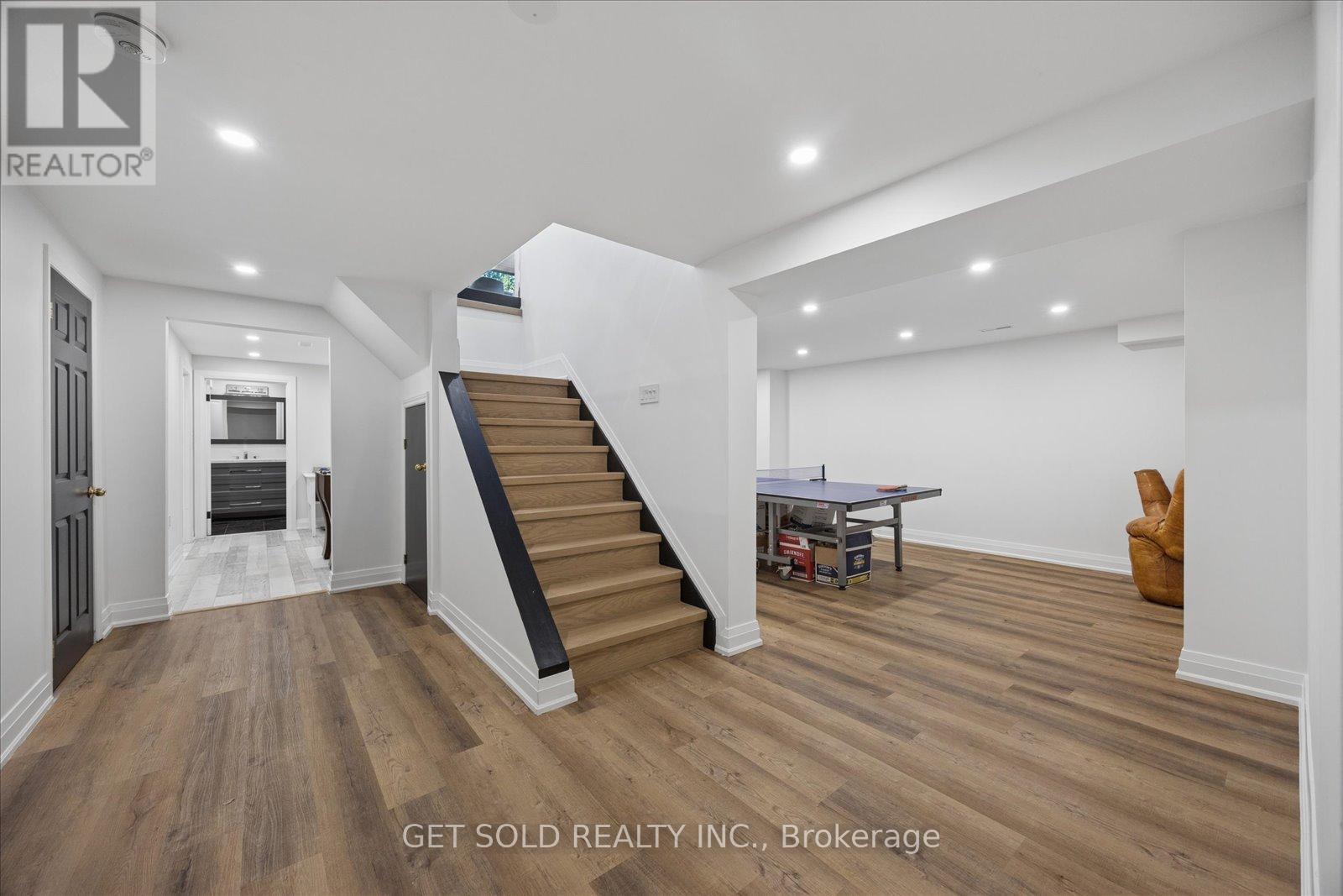 64 Spence Drive Property Photo 34