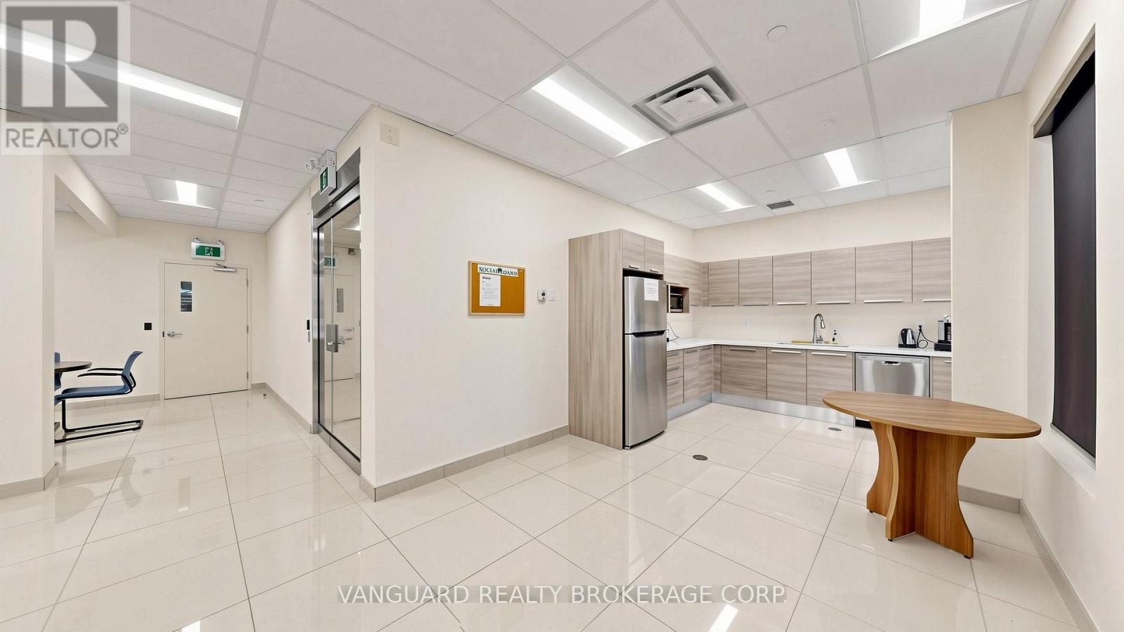 2891 Langstaff Road Property Photo 9
