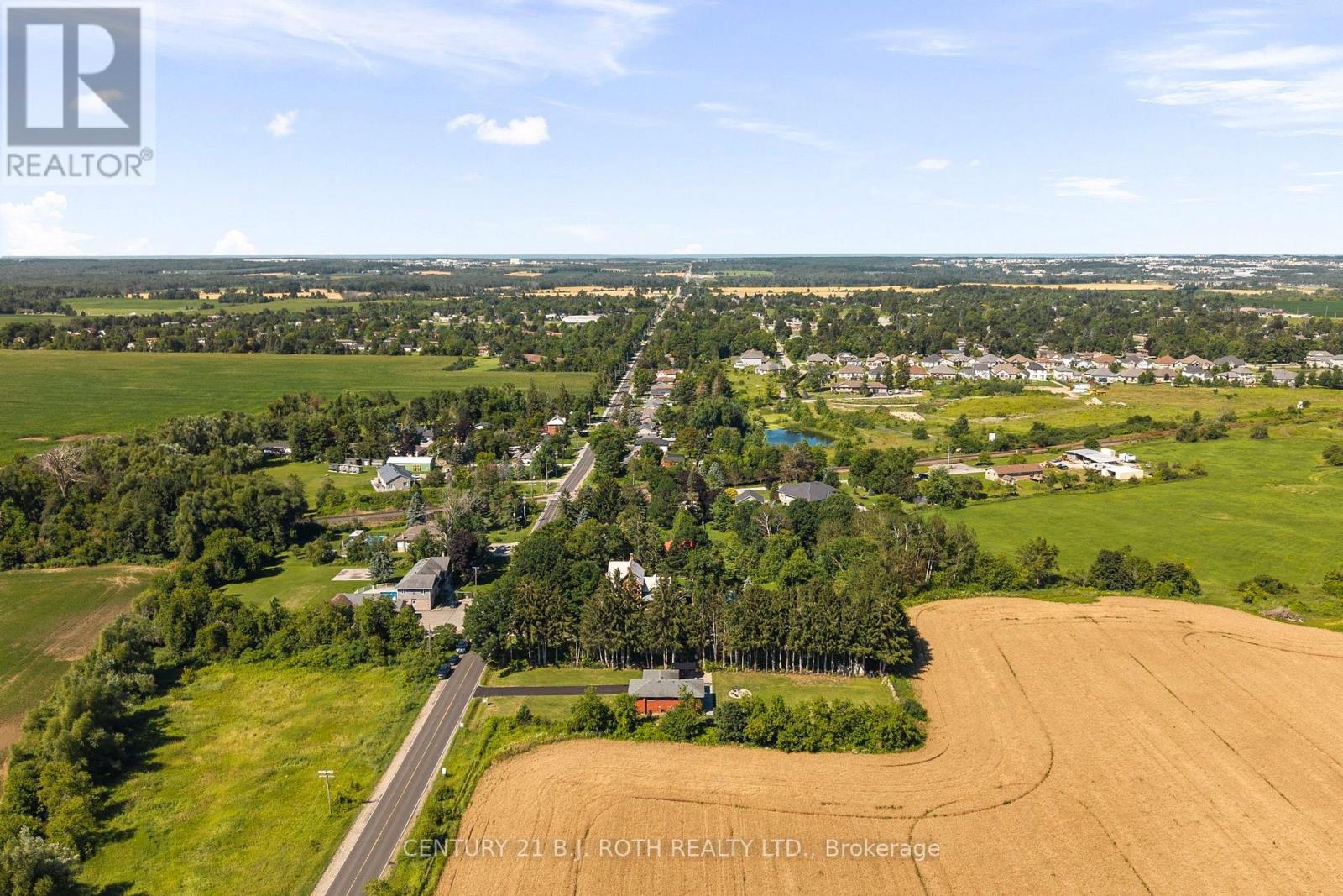 1908 10th Line Property Photo 40