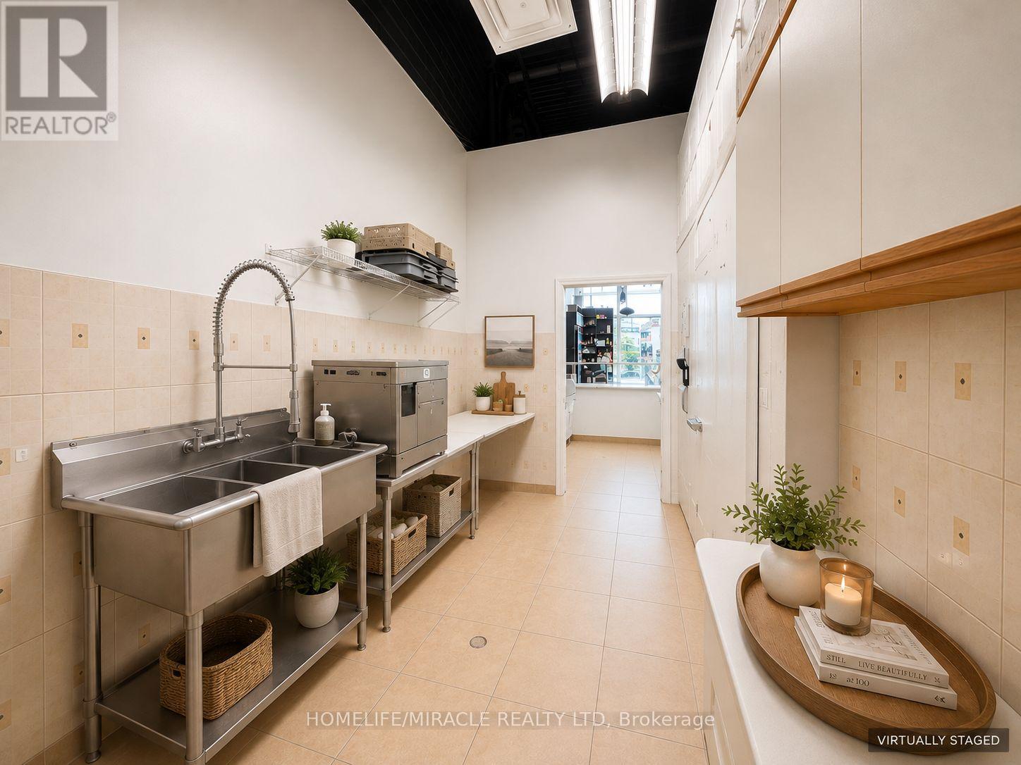 7 - 7595 Markham Road Property Photo 4