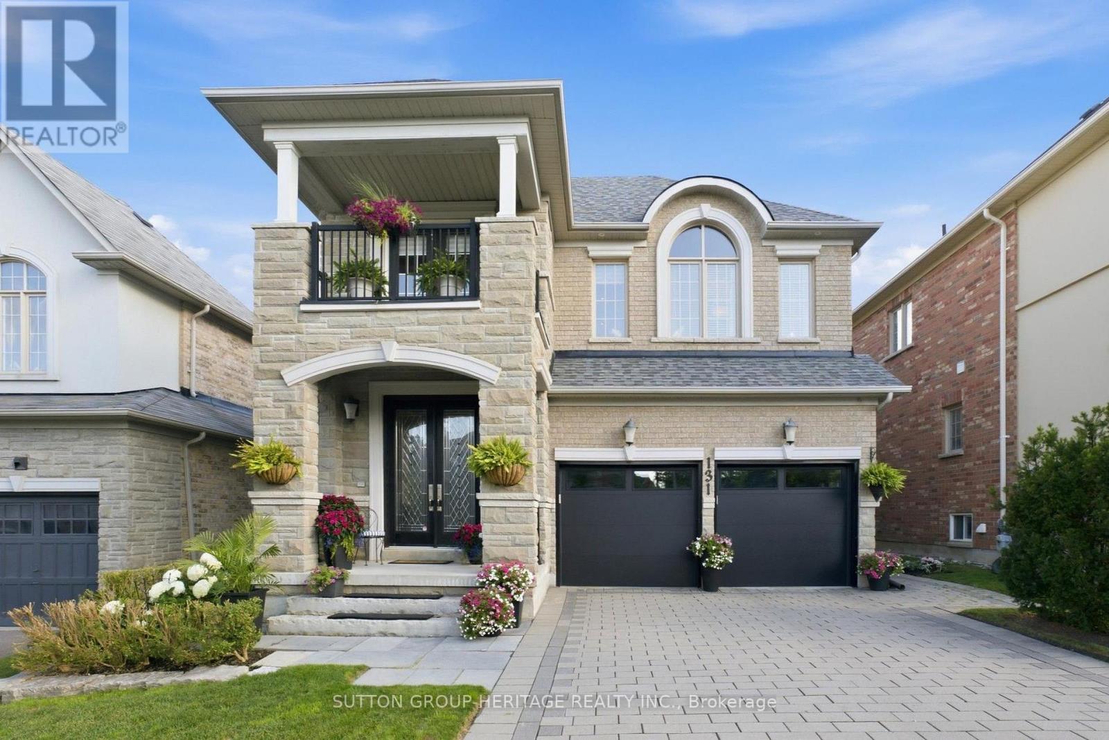131 QUEEN FILOMENA AVENUE Property Photo 1