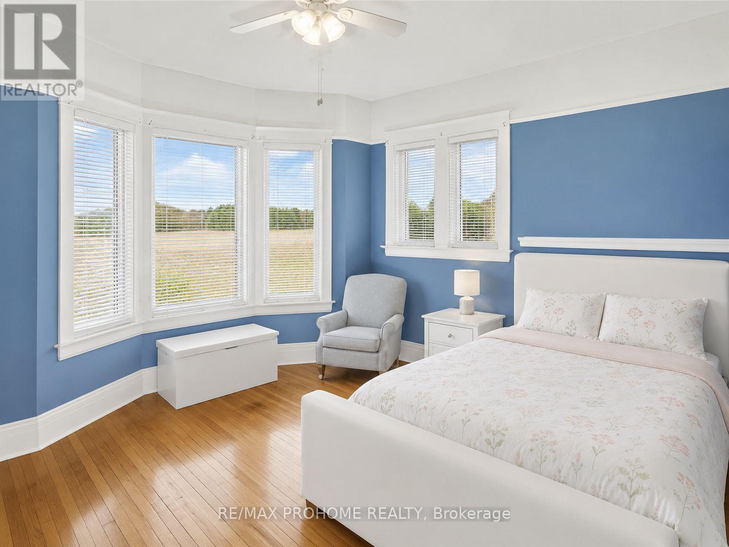 3869 7th Line Property Photo 13