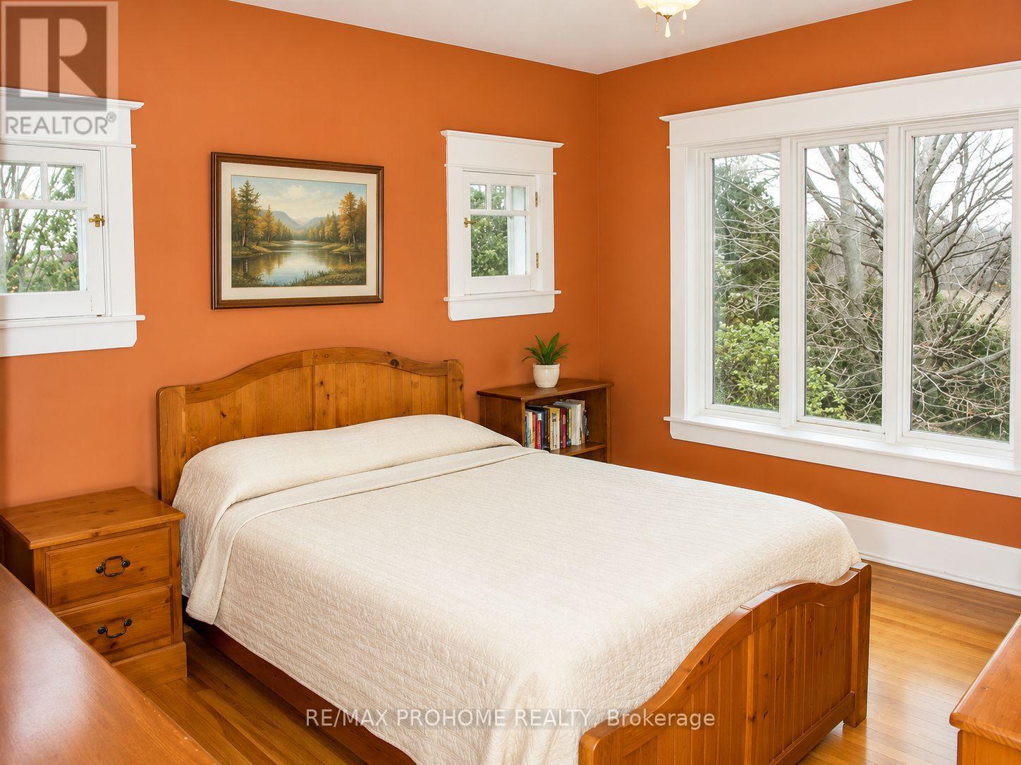 3869 7th Line Property Photo 14