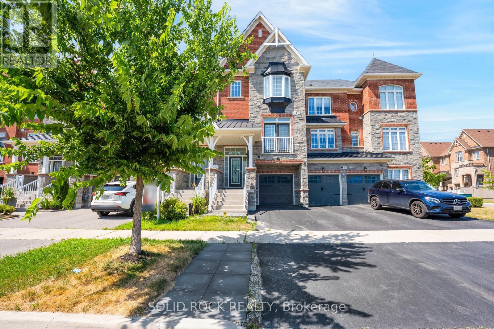 142 FAROOQ BOULEVARD S Property Photo 1