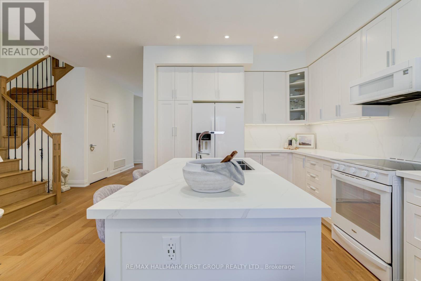 5 Harry Thornton Lane Property Photo 8