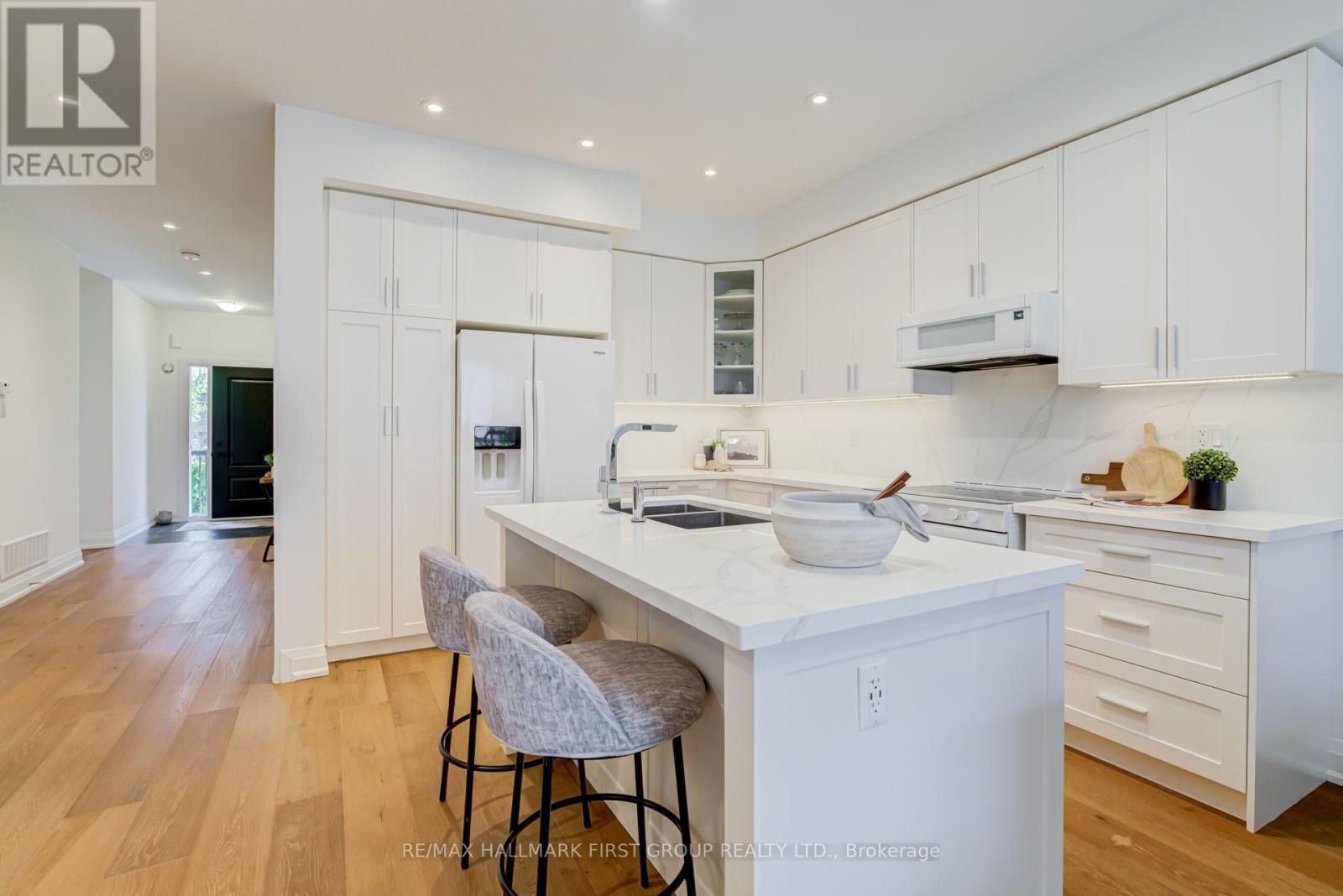 5 Harry Thornton Lane Property Photo 9