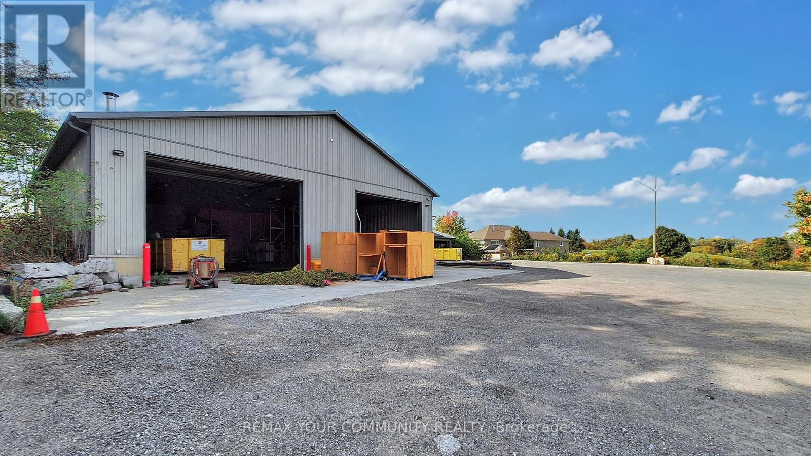 1065 20th Side Road Property Photo 12