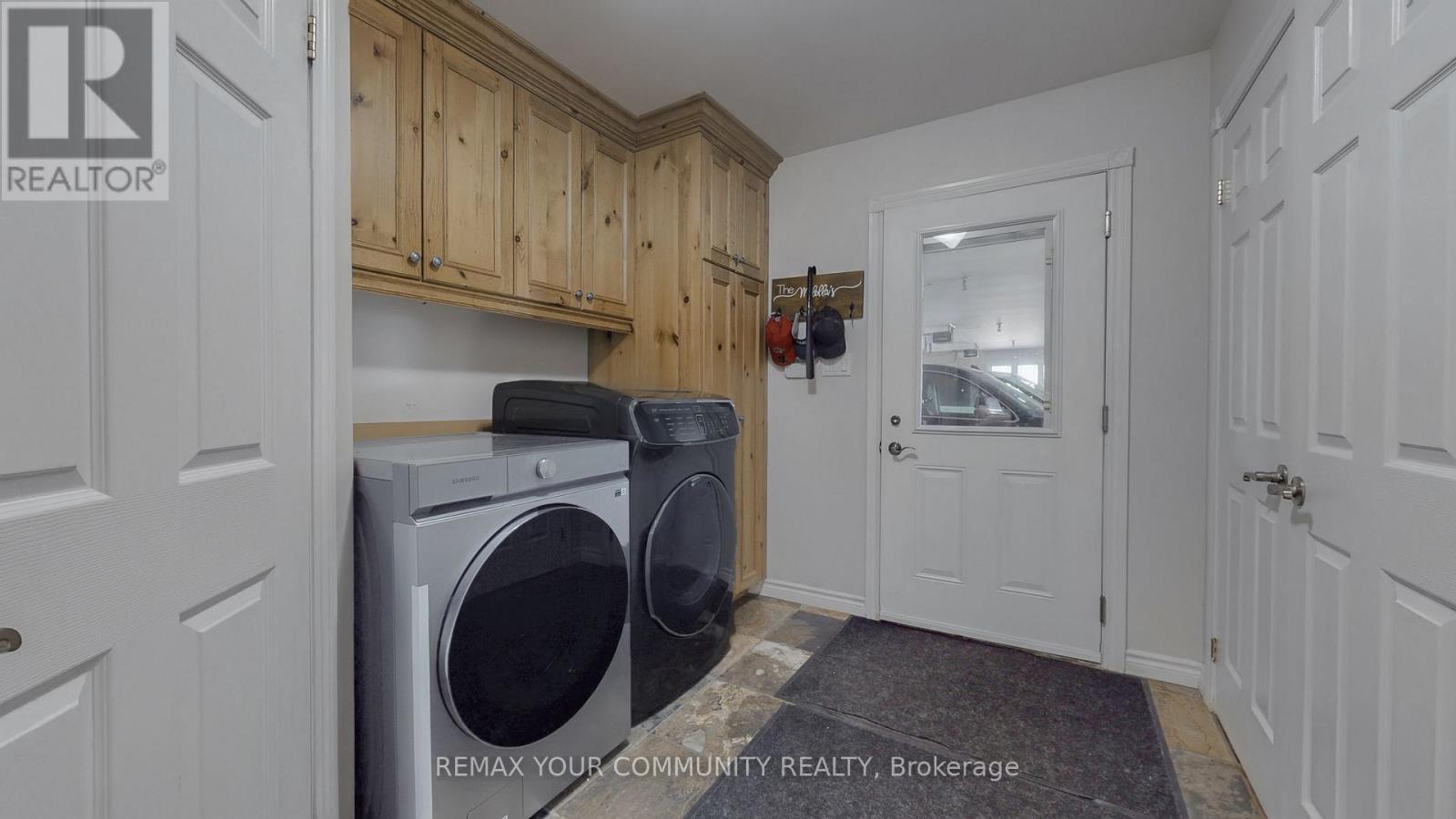 1065 20th Side Road Property Photo 38