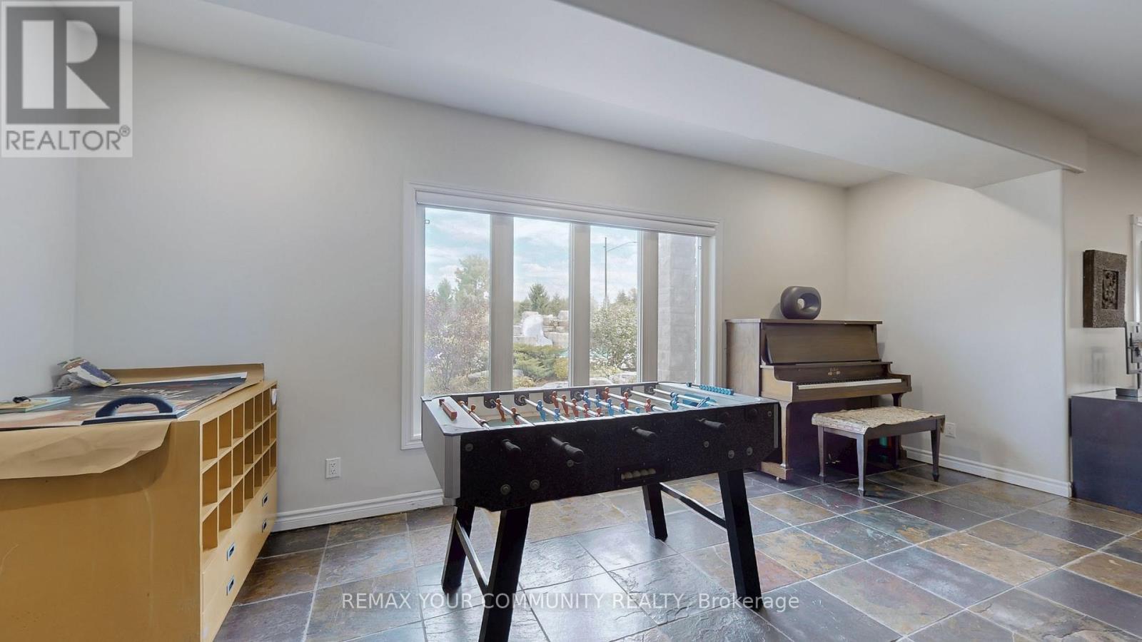 1065 20th Side Road Property Photo 48