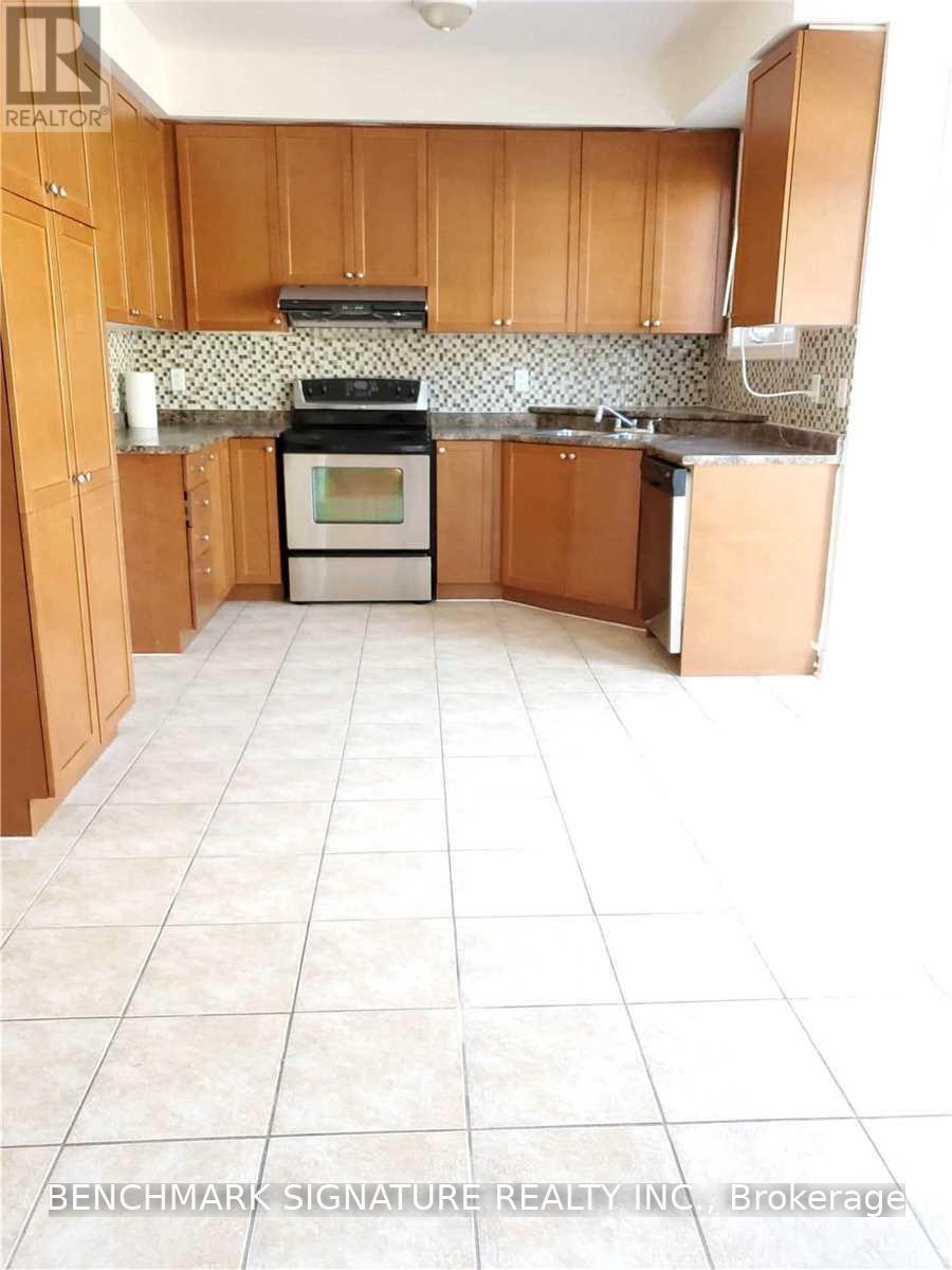 267 Hammersly Boulevard Property Photo 2