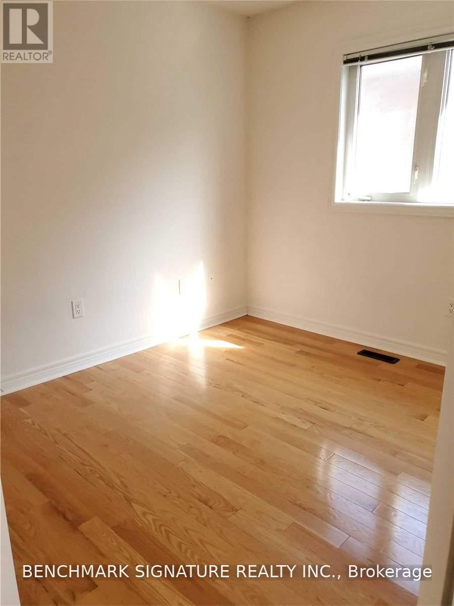 267 Hammersly Boulevard Property Photo 12